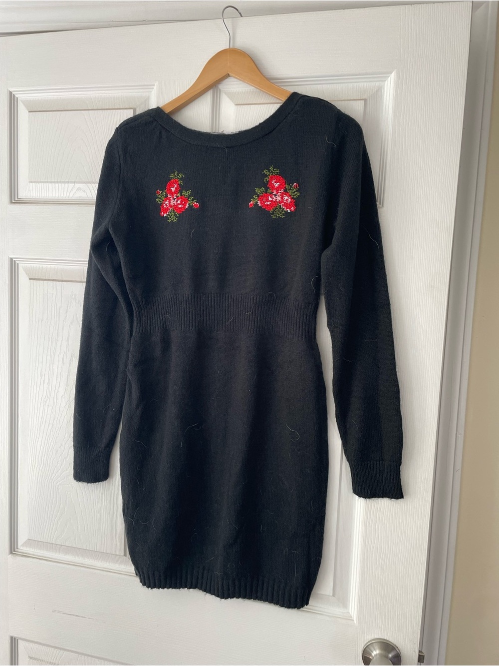 RIHOAS Black Knit Mini Dress with Red Rose Embroidery